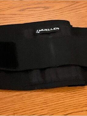 Mueller Black Support Wrap - Adjustable Waist/Back Support